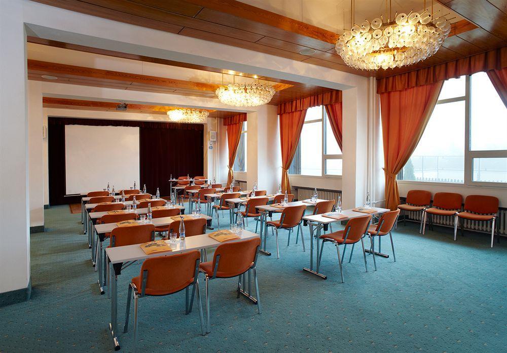 Отель Orea Horizont Sumava 4*